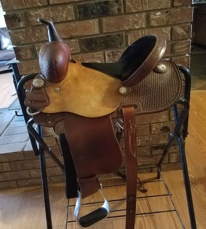 12-in.-Courts-Barrel-Saddle.-Excellent-condition