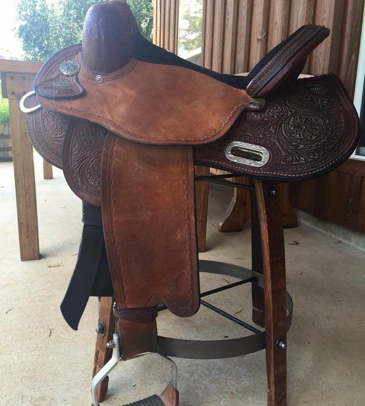 14-inch-Circle-Y-Lisa-Lockhart-barrel-saddle