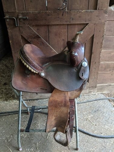 14-inch-Dakota-brand-barrel-saddle