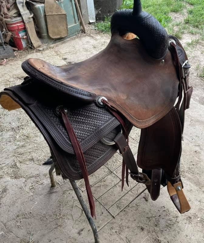 Hub-Roberts-signature-series-cutting-saddle