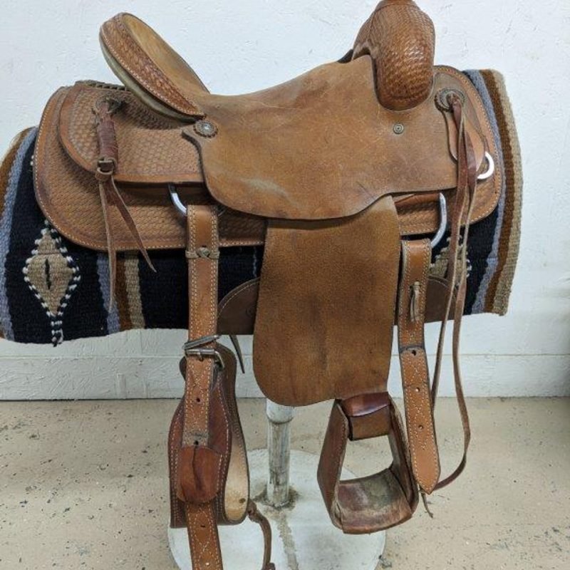 Premium Western Roping Saddle with 16" Seat, Satin-finished Leather, Basket Weave Tooling, and Back Cinch - Ideal for Stylish and Comfortable Riding